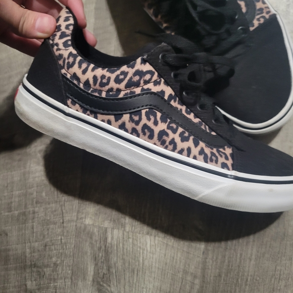Leopard Vans - Picture 2 of 4
